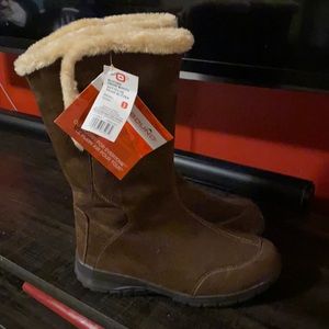 New outbound snow boots